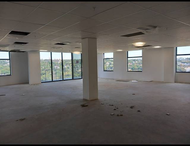 278M² OFFICE TO LET IN GLENADRIENNE